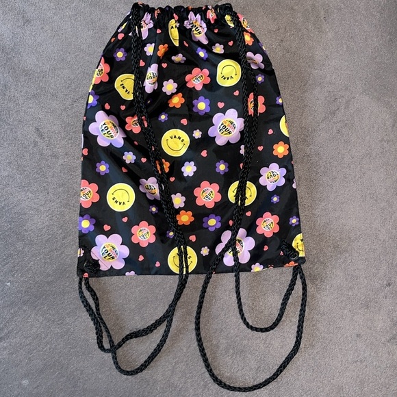 VANS Benched Bag Drawstring Backpack Unisex Shoulder Bag Black Floral Smiley - Picture 7 of 11